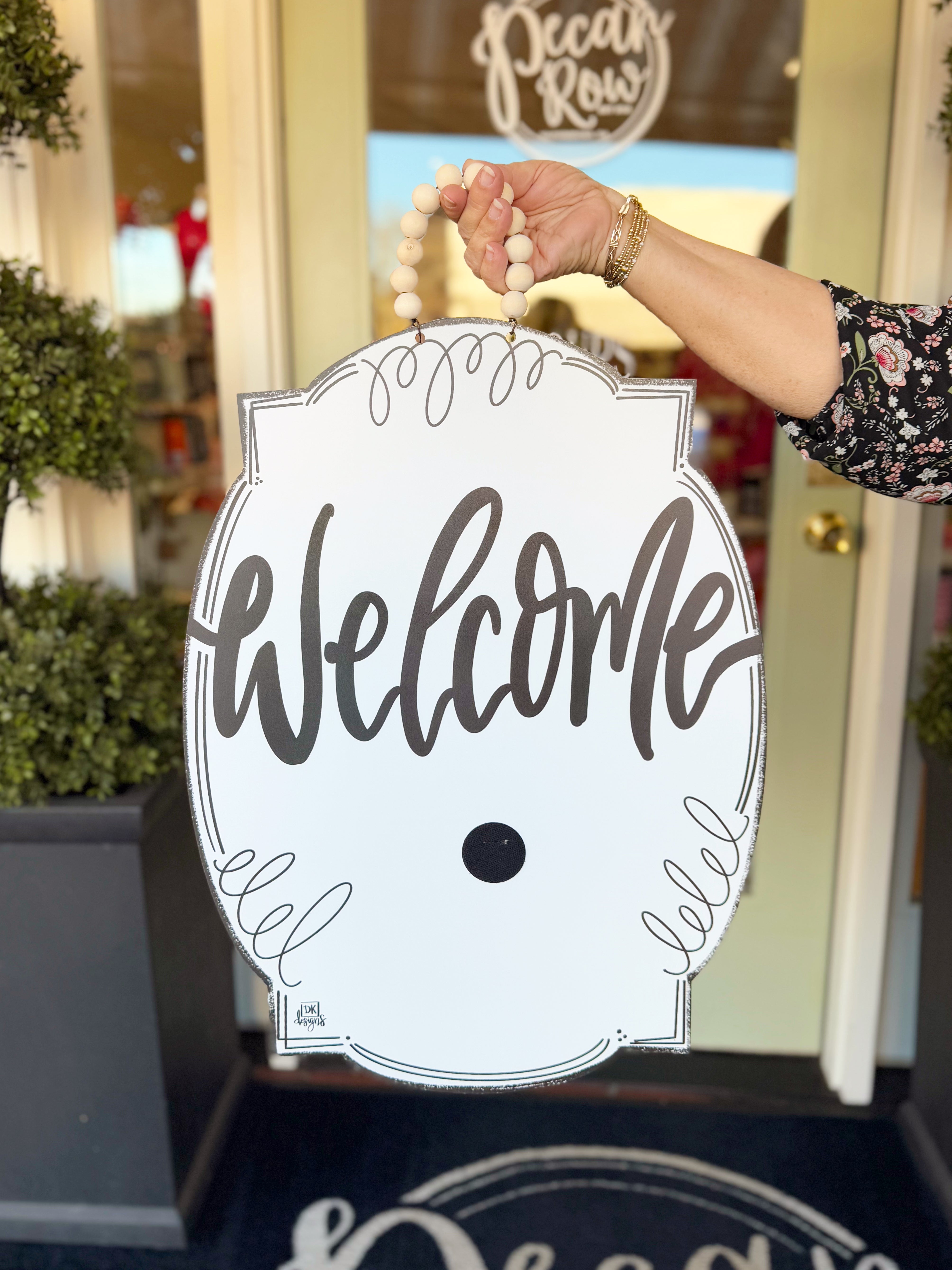White Bloom Rounded Welcome Door Hanger