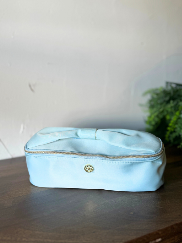 Kiss & Makeup Mini in Light Blue