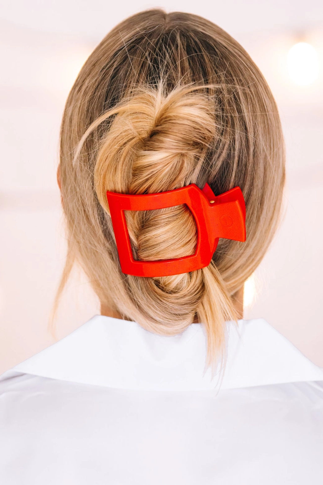 Rudolf Red Medium Flat Square Clip