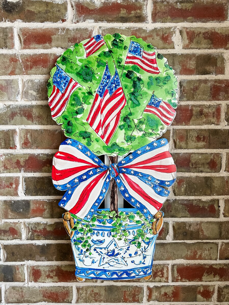 Beck's Patriotic Flag Topiary In Pot