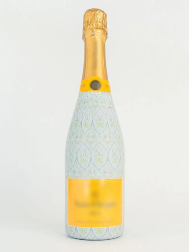 Decorative bottle wrap for champagne bottles