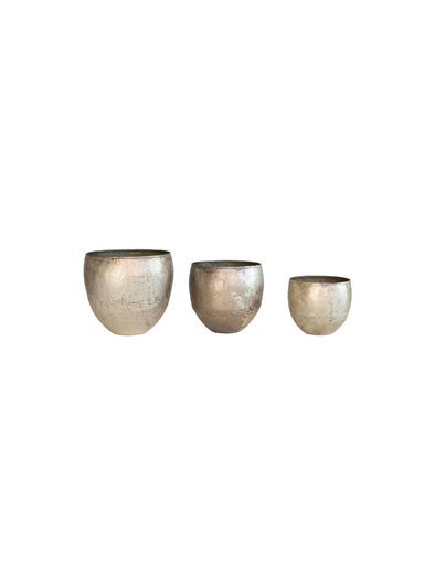 metal pots for plants with a rough finsh