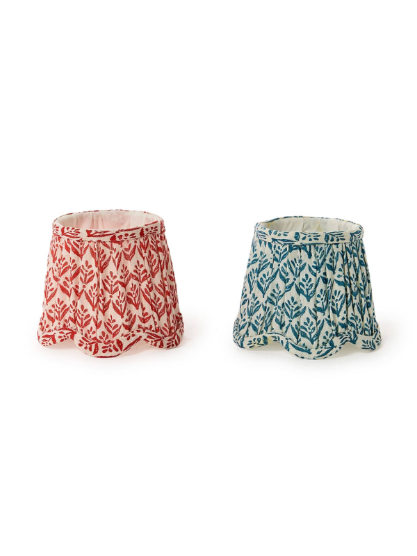Floral scalloped edge lampshade 