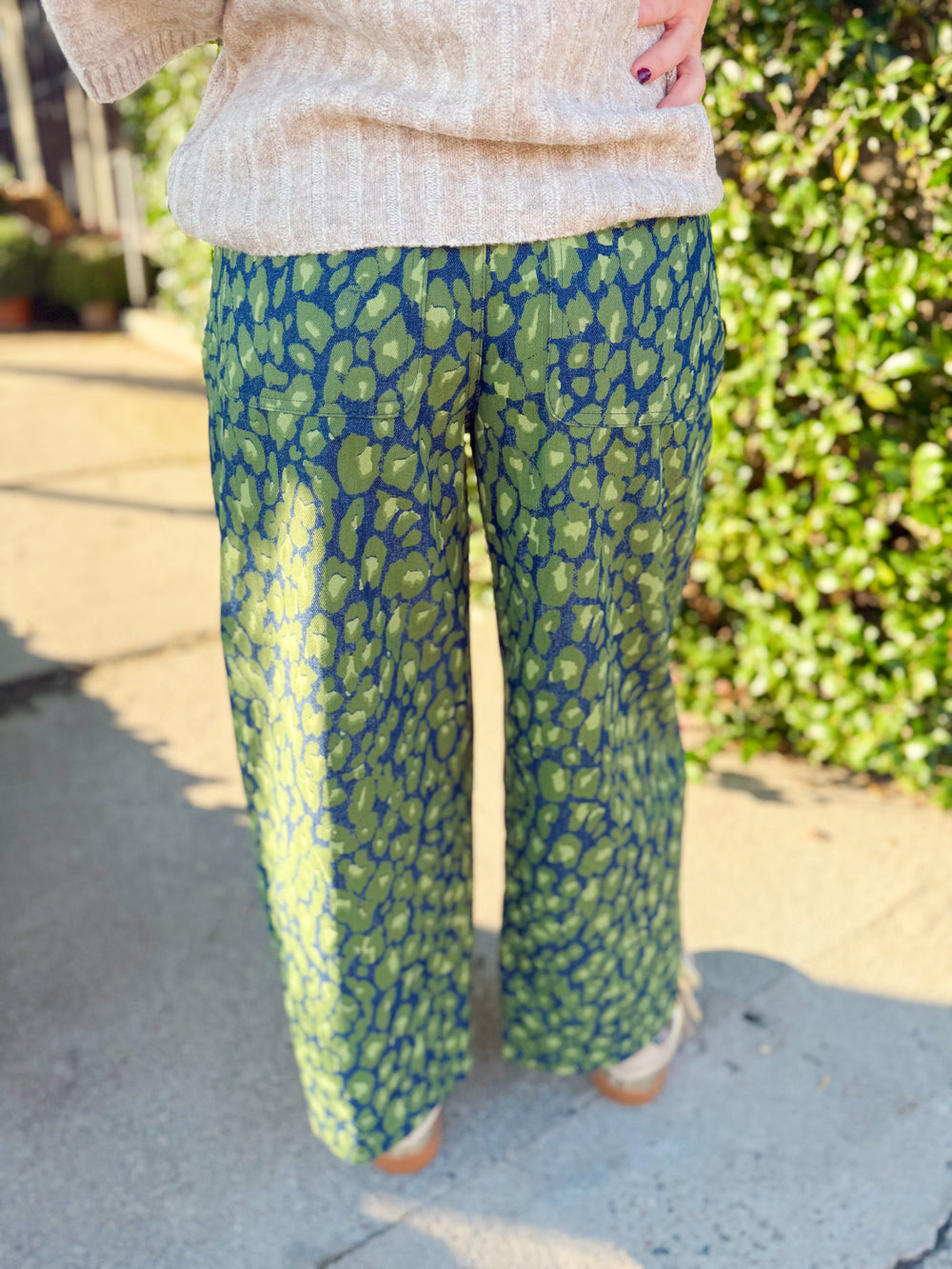 The Leilani Leopard Barrel Leg Pants (S-L)