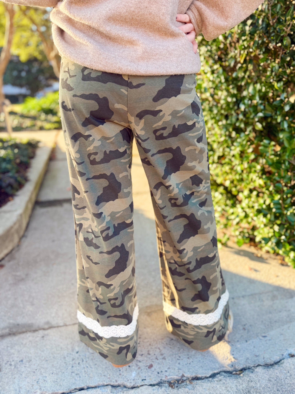 The Carrie Camo Pants (S-L)