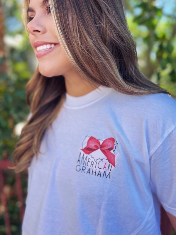 All The Pretty Girls Walk Like Graphic Tee