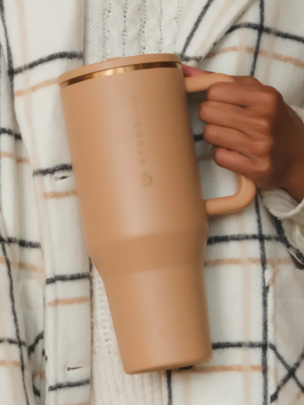 Hydrojug Traveler 32oz in Caramel