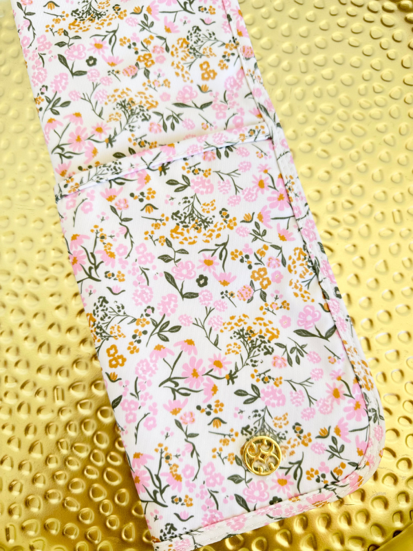 Petal Charm in Pink Hot Tools Cover