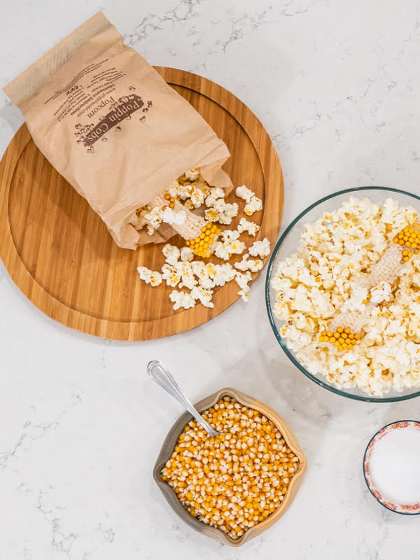 Poppin' Cobs Microwave Popcorn with Spicy Buffalo Seasoning
