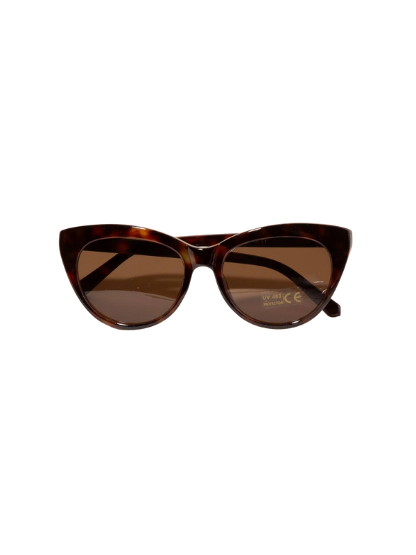 Classic Cat Eye Frame Sunglasses