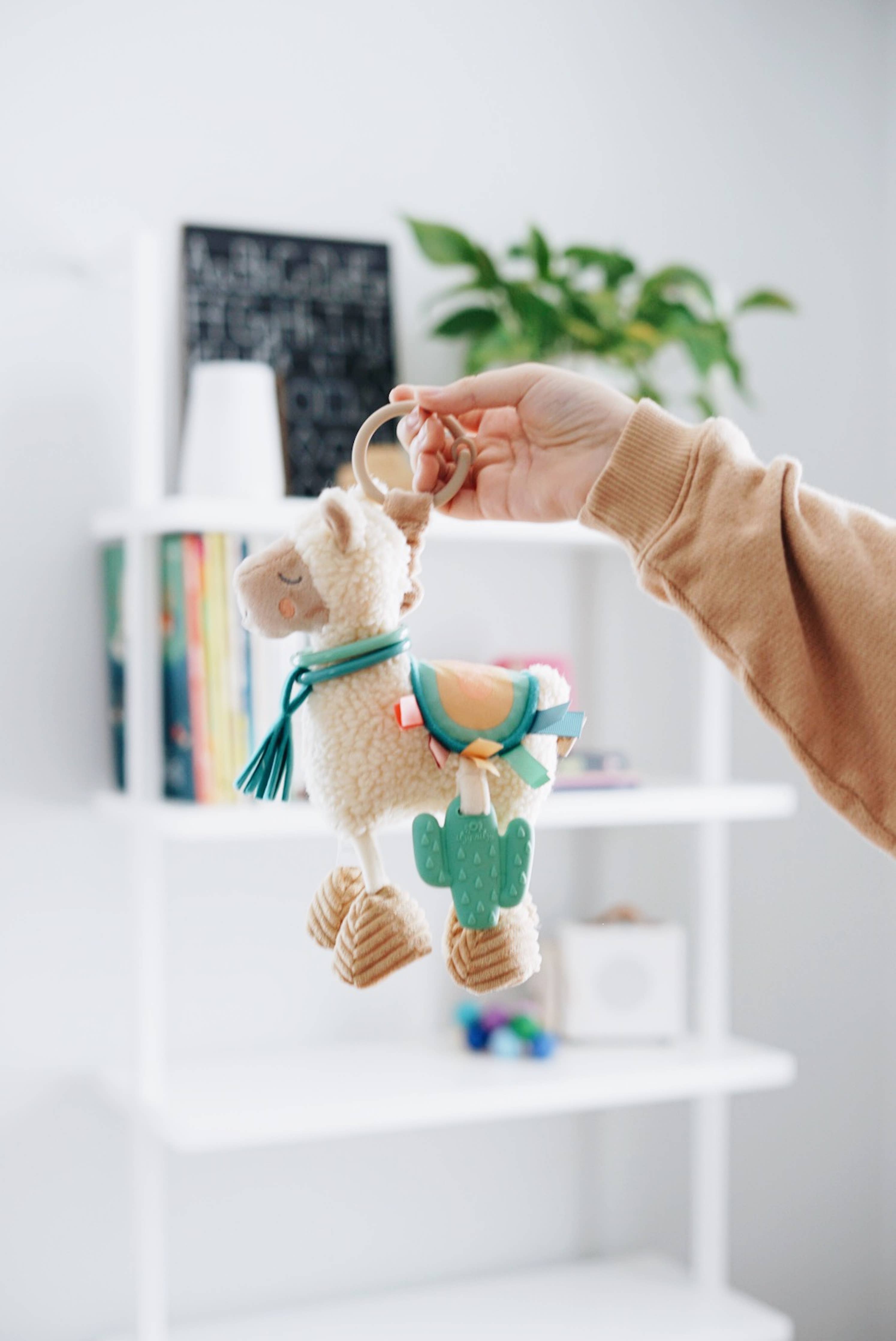 Itzy Friends Link & Love™ Activity Plush with Teether Toy: Unicorn