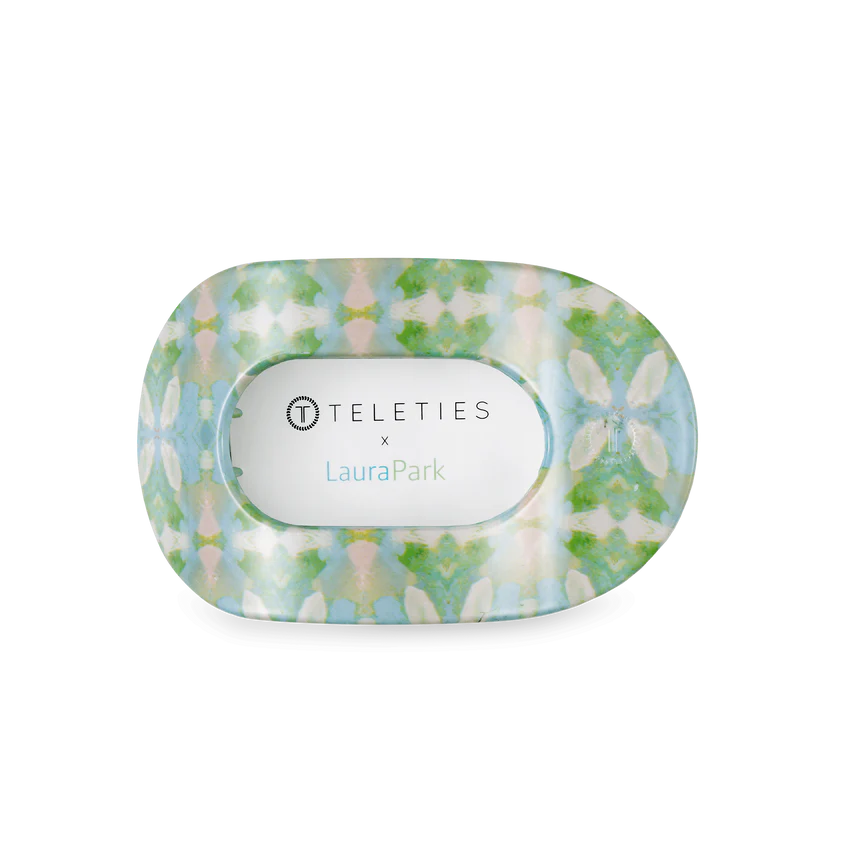 Elephant Falls Medium Flat Round Clip