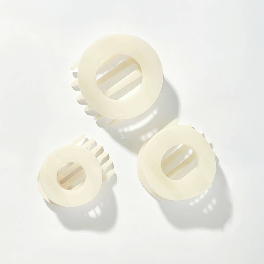 Coconut White Small Flat Circle Hair Clip