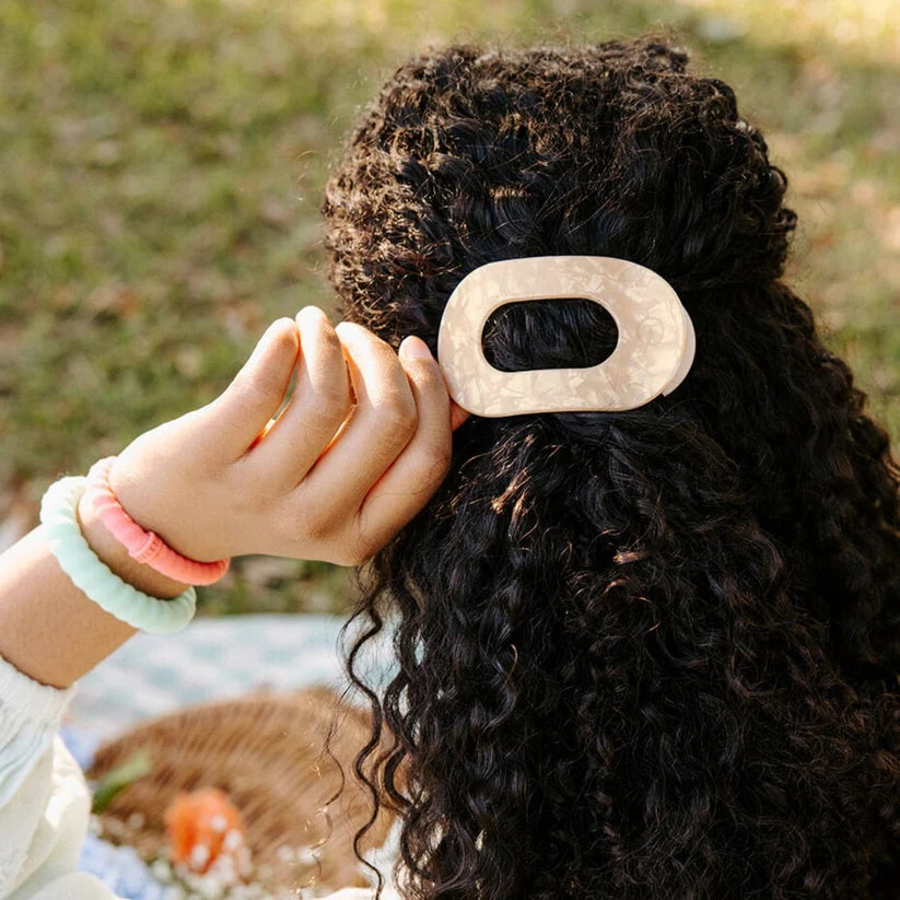 Soft Surf Medium Flat Round Clip